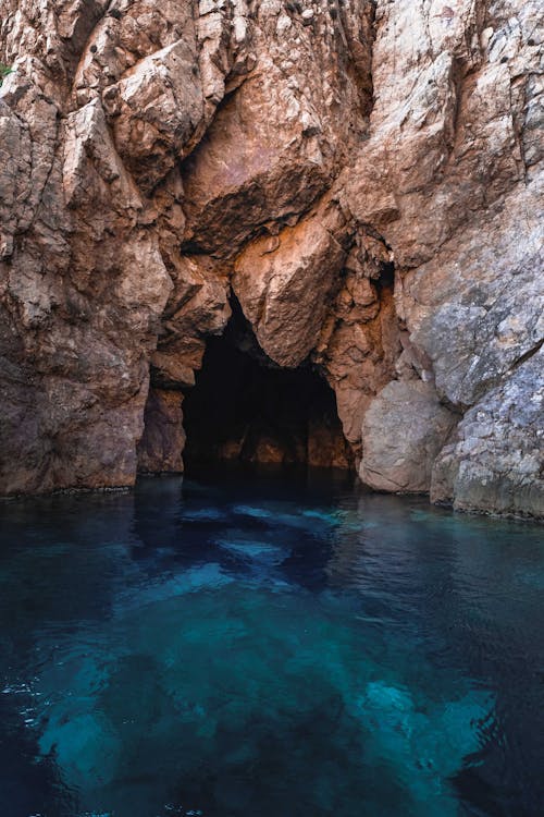 La leyenda de la Cueva Bonita