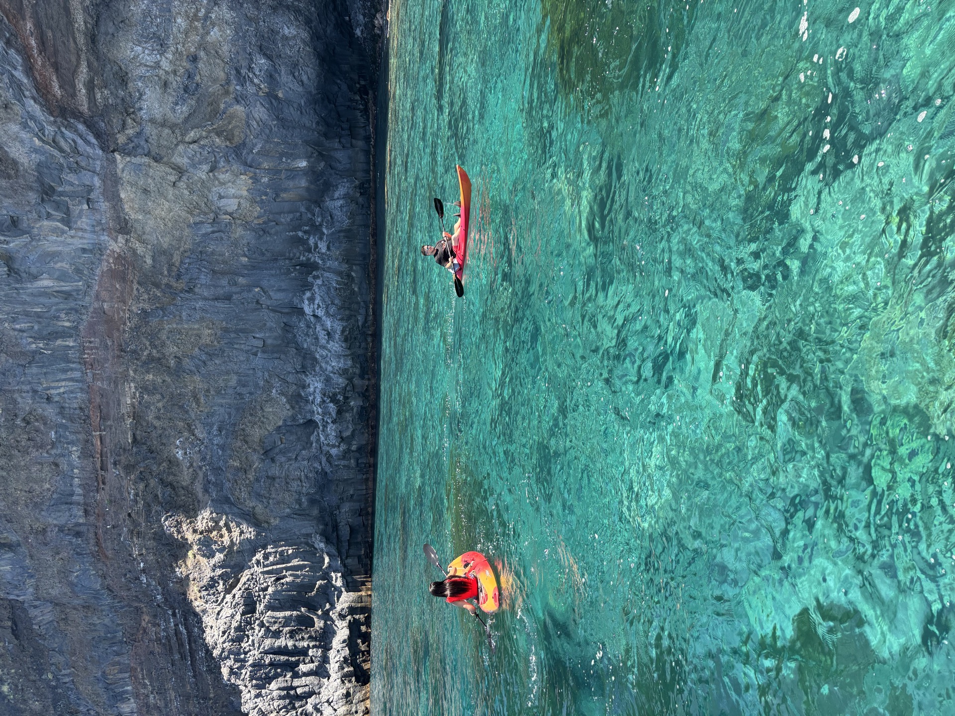Excursión en kayak hacia la Cueva Bonita desde el Porís de Candelaria, La Palma