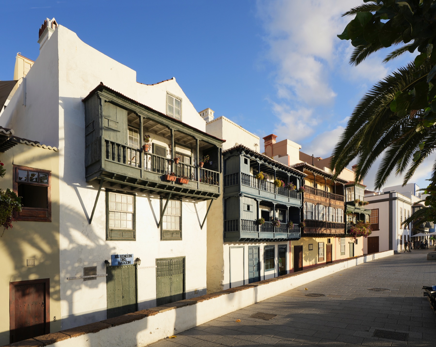 Balcones de madera de la Avenida Marítima de Santa Cruz de La Palma